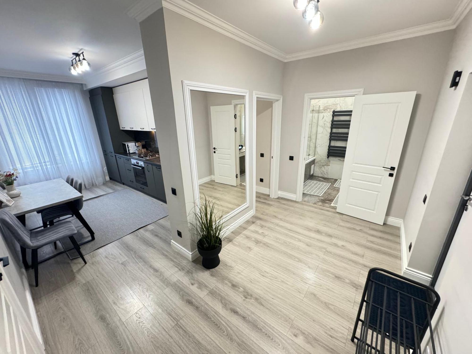 Two Bedroom Apartment In The Center, With Parking, Address Avram Iancu 32 Chisinau Exterior photo