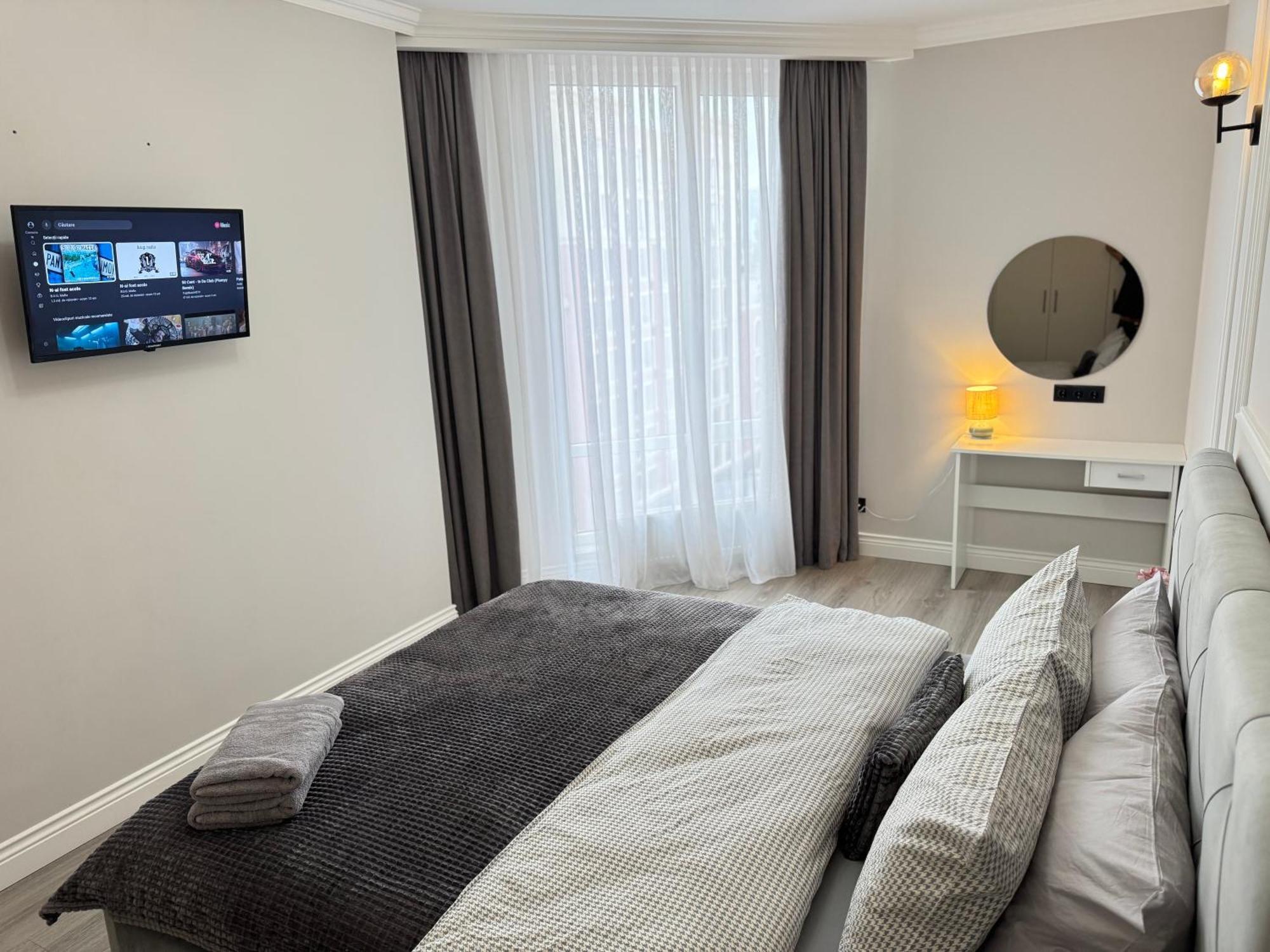 Two Bedroom Apartment In The Center, With Parking, Address Avram Iancu 32 Chisinau Exterior photo